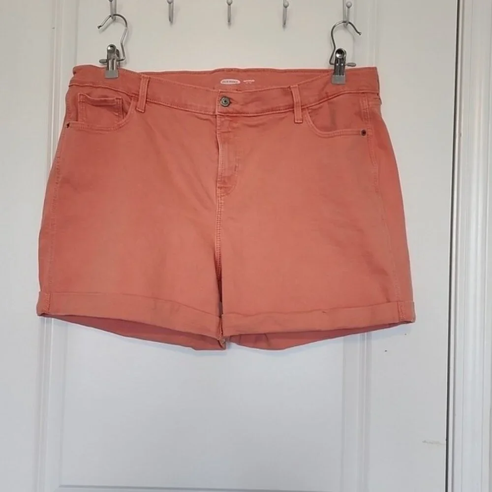 Old Navy boyfriend shorts size 18